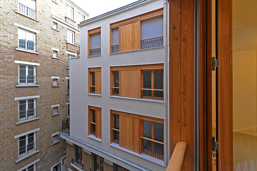 Paris_Habitat's tweet photo. 📸#JeudiPhoto : l'opération Petit Musc (4e).

Pour cette opération, livrée en décembre 2023, Paris Habitat, dans un contexte foncier contraint, a mené un chantier de surélévation d'un bâtiment existant créant 8 nouveaux logements sociaux. https://t.co/s8V38x2EHF