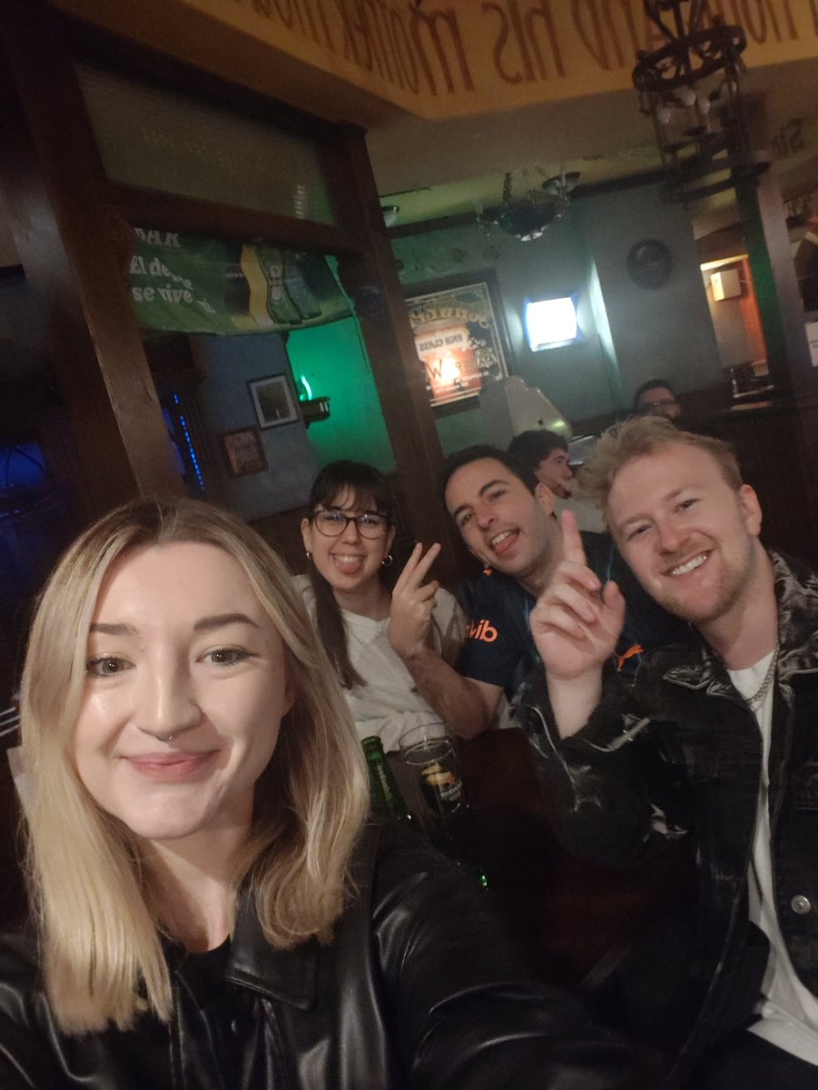 Simon Phoenix tweet media