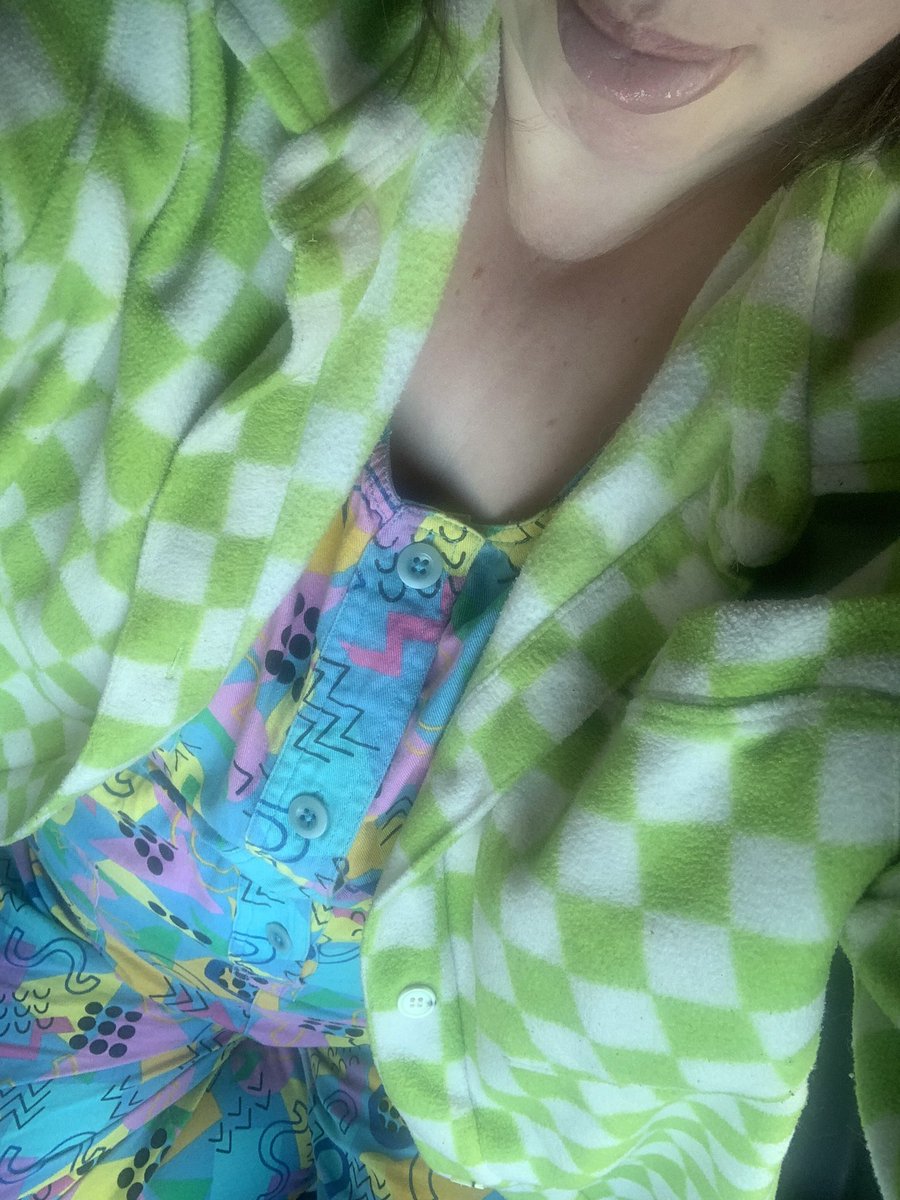 Today I will try to not fall apart. Iv been putting off wearing these jazzy Jeremy’s because of the top part of the jumpsuit, but I love the pattern so much I’m just going for it. It’s the kind of pattern I need to carry me through. #lucyandyak #dopaminedressing