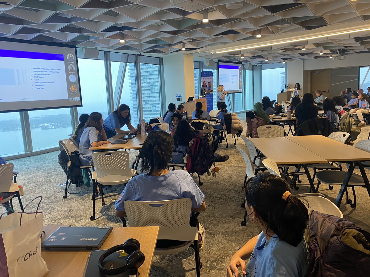 Being inspired @Microsoft with other #girlswhogame teams from the GTA. Thanks to our guest speakers #GrowthMindset #LearnAndGrow #networking @WoburnJunior @LC3_TDSB @tdsb