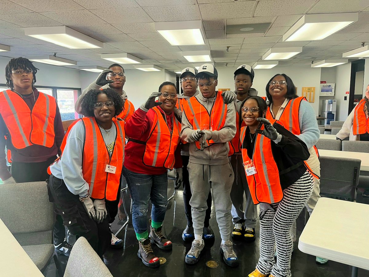 Wow, what a terrific experience for our students on Tuesday at @Cummins in Charlotte! They learned about the many diverse career paths available and the importance and value of skilled trades in today's economy. THANK YOU, Cummins! #careers #tradescareers #brightfutures