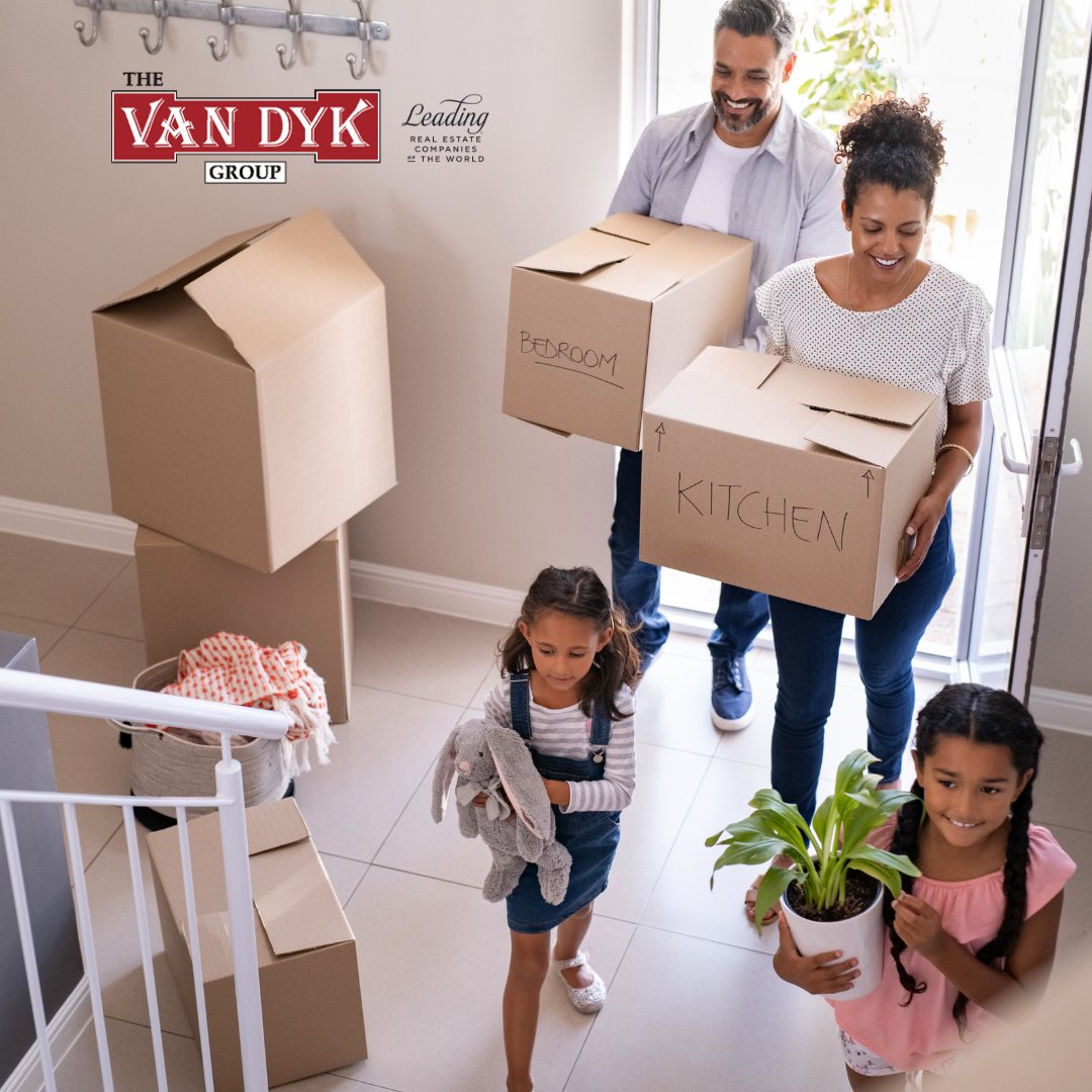 VanDykGroup's tweet image. 🌍 Your trusted National Relocation Specialist for 75+ years! We've helped countless families find their new homes. As part of @LeadingRE, we connect you worldwide. Ready for a seamless move? Contact us now! 🏡📞 #RelocationPros #RealEstate #MovingMadeEasy vandykgroup.com/localrealestat…