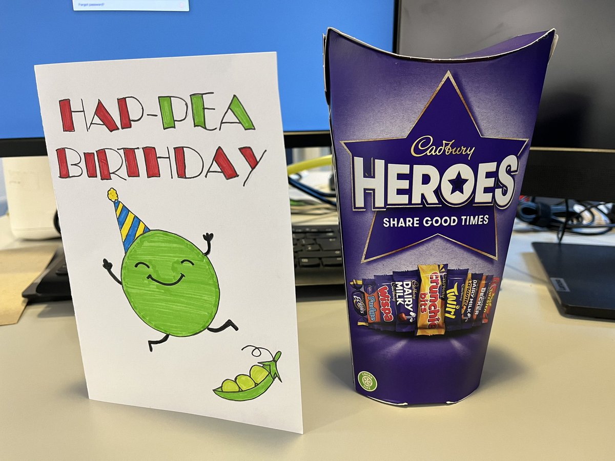 Thank you <a href="/teamEDnuh/">teamEDnuh</a> <a href="/TeamPaedsEDnuh/">Childrens ED NUH</a> 
for the card and pressie - really means a lot 😀

Tough shift (aren’t they all?) but a great team to spend the day with.