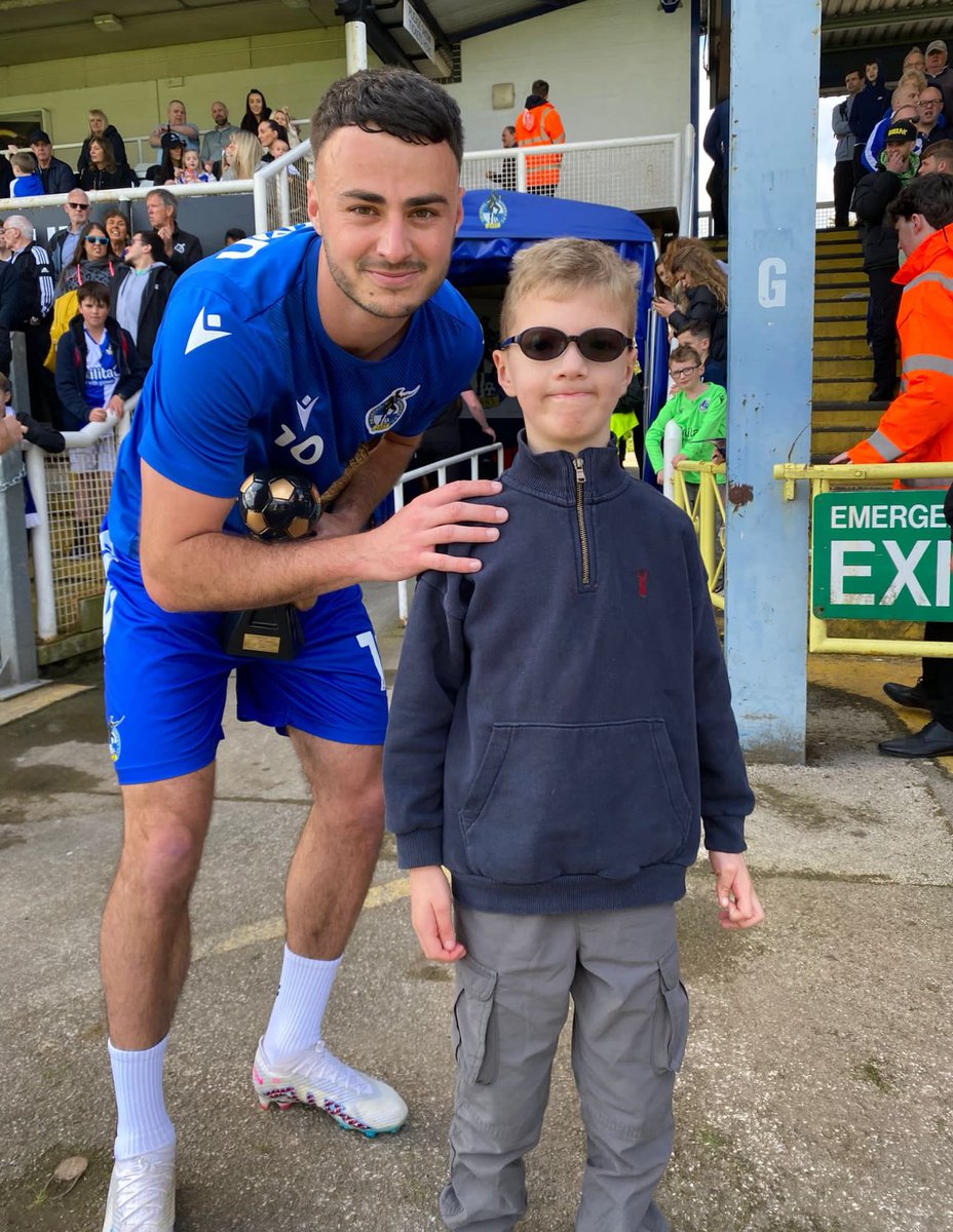 katpollinger's tweet photo. All the best at @OfficialBWFC @aaroncollinsx 💙⚽️
@Social360sw
@Sharon1Dunford1
@jgdowding
#brfc #bristolrovers #utg #social360southwest #aaroncollins https://t.co/Jma6AJ1Zq2