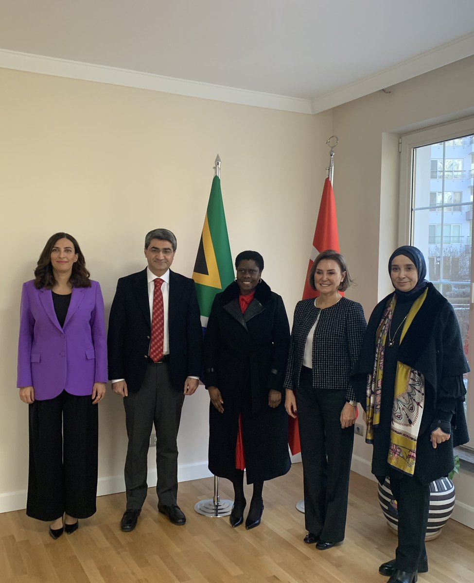 DEVA Party Deputy Chairman Mehmet E.Ekmen, Elif Esen, Aysun Hatipoğlu & Evrim Rızvanoğlu visited Ambassador Letsatsi-Duba and expressed their gratitude for the application South Africa filed with the ICJ and their honorable stance to prevent the genocide in Palestine.@DIRCO_ZA