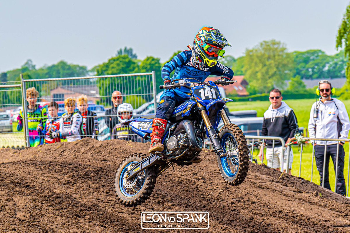 KEMCOSportsMana's tweet photo. Welkom @liljann141 , fijn dat wij jou ook kunnen helpen achter de schermen πππ€
πΊοΈ#KEMCOManagement
π₯#KEMCOSportsPR
π#Motocross
π€#Circuitomroeper
ποΈ#Beeldcommentaar
β¨οΈ#2x2NoppenNieuws
π#MXMagnl
βοΈ#Inschrijvingen
π€#Wijhelpengraag
π#DaaromKEMCO
πͺ#PoweredbyKEMCO https://t.co/mWag4gBdtb