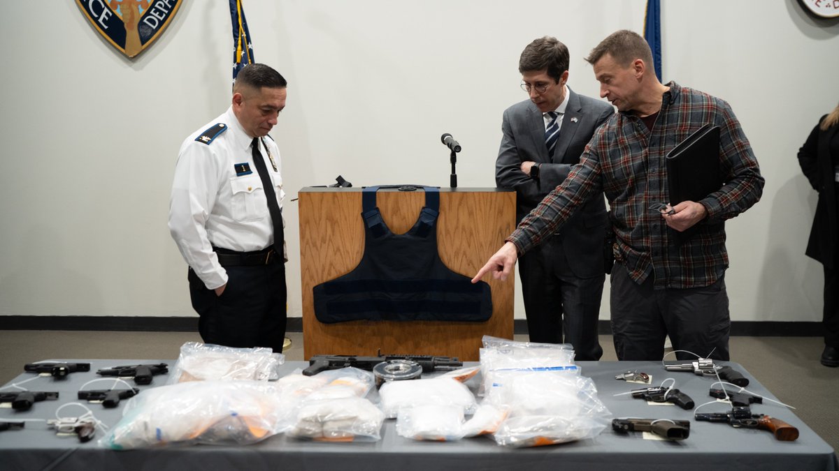 Mayor Brett Smiley (@pvdmayor) on Twitter photo I want to thank the brave men & women of the <a href="/ProvidenceRIPD/">Providence Police</a> for their tireless efforts in making our city safe! Today, Colonel Perez & I announced the apprehension of ten individuals & the seizure of over $1M in illegal narcotics & assets. I want to thank the brave men & women of the <a href="/ProvidenceRIPD/">Providence Police</a> for their tireless efforts in making our city safe! Today, Colonel Perez & I announced the apprehension of ten individuals & the seizure of over $1M in illegal narcotics & assets.