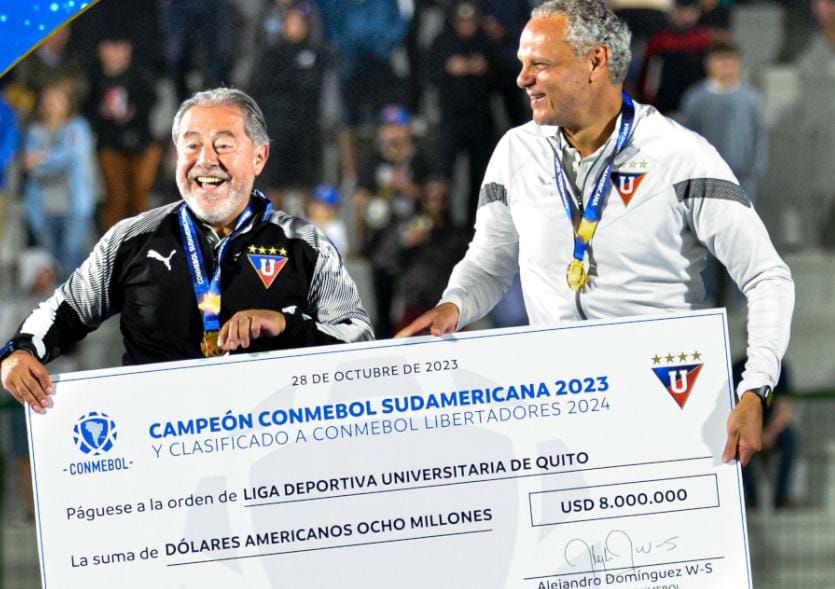 Wachito60s's tweet photo. El ex directivo de @LDU_Oficial #Epaz y el agente #GLescovich gestionarían compra del equipo de @LigaProEC @Cumbaya_Oficial https://t.co/01RR5FaTr9