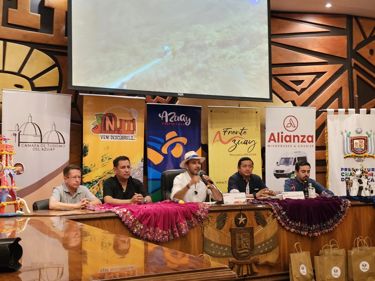 ¡Reactivamos el turismo y la economía en #Azuay! 🤩

En #Guayaquil el prefecto <a href="/jotalloretv/">Jota Lloret Valdivieso</a> presentó la agenda de eventos programada para el feriado de #Carnaval2024.📅🎉

#AzuayBicentenario
#JotaPrefecto
#AzuayPrefectura