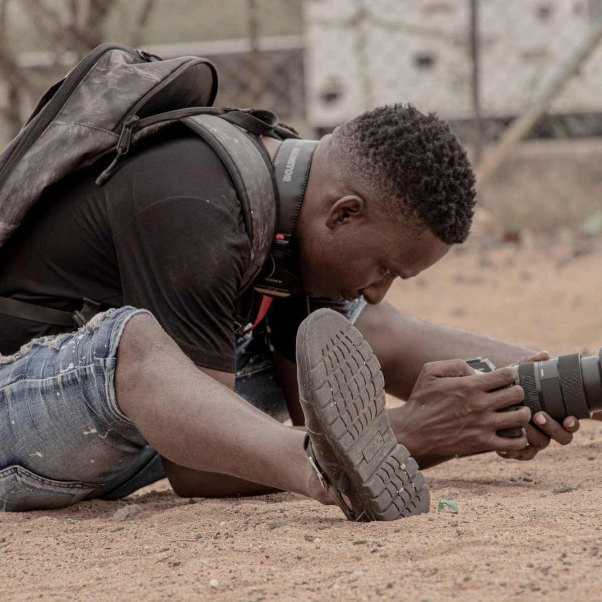reybulambo15's tweet photo. The only weapon thats allowing to pass the refugee stories to the global audience  . @RGAMeyer @BRIANMALIKA @filmaidkenya https://t.co/15MRXwhJIN