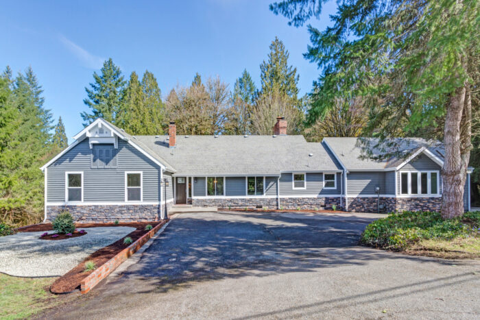 rollex_corp's tweet photo. Discover the top exterior materials for your home projects in the coming year. This blog can guide you on the best options based on design, maintenance and installation. Learn more here: https://t.co/Nja1FkFwqC https://t.co/JdgPXVVjXd