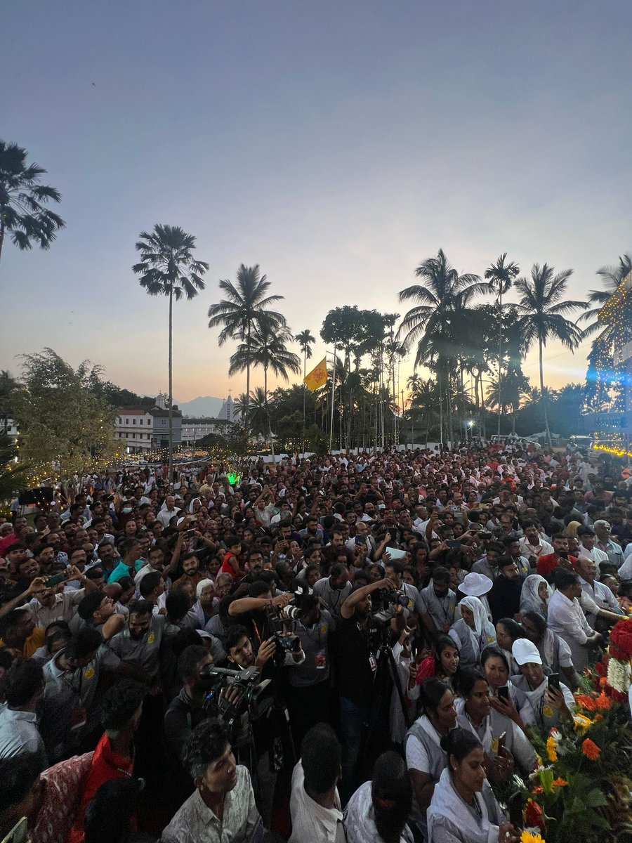 MorAphremII's tweet photo. Arriving in the Diocese of Malabar, Wayanad District, northern Kerala in the second part of the Apostolic Visit to India 🇮🇳 https://t.co/bh0CPiokDk