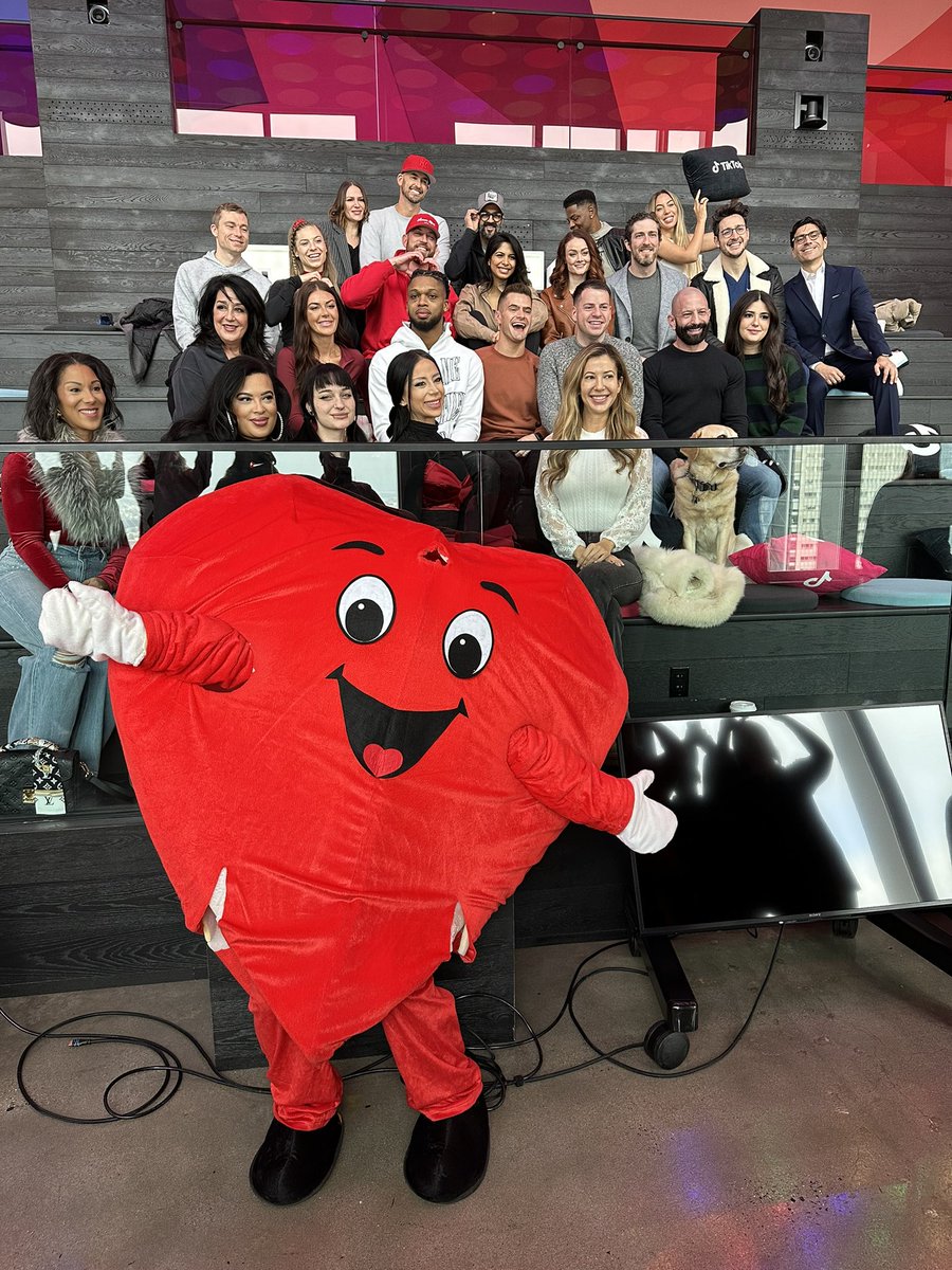 American_Heart's tweet photo. We’re saving lives with your favorite creators. Join us now to learn Hands-Only CPR ⤵️
 https://t.co/11PRNvh1M0 @Heart_Liive https://t.co/dhn77lqln9