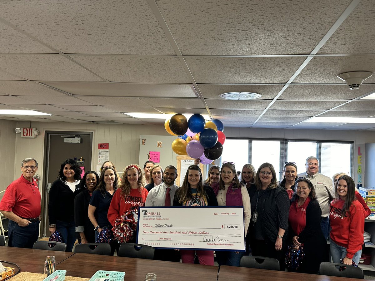 TEF_TomballISD's tweet photo. 🎉and the winners are… 🎉 

Congratulations to Janet Marek, Bianca Nobles, Tiffany Davila, Kristi Donald, and Katy Gates with @TISDLES1 @TomballISD 

#etrain #TEF #Tomball #TomballISD #grants #supportforteachers #communityimpactnews #TomballNews https://t.co/r2PJCYAP7N