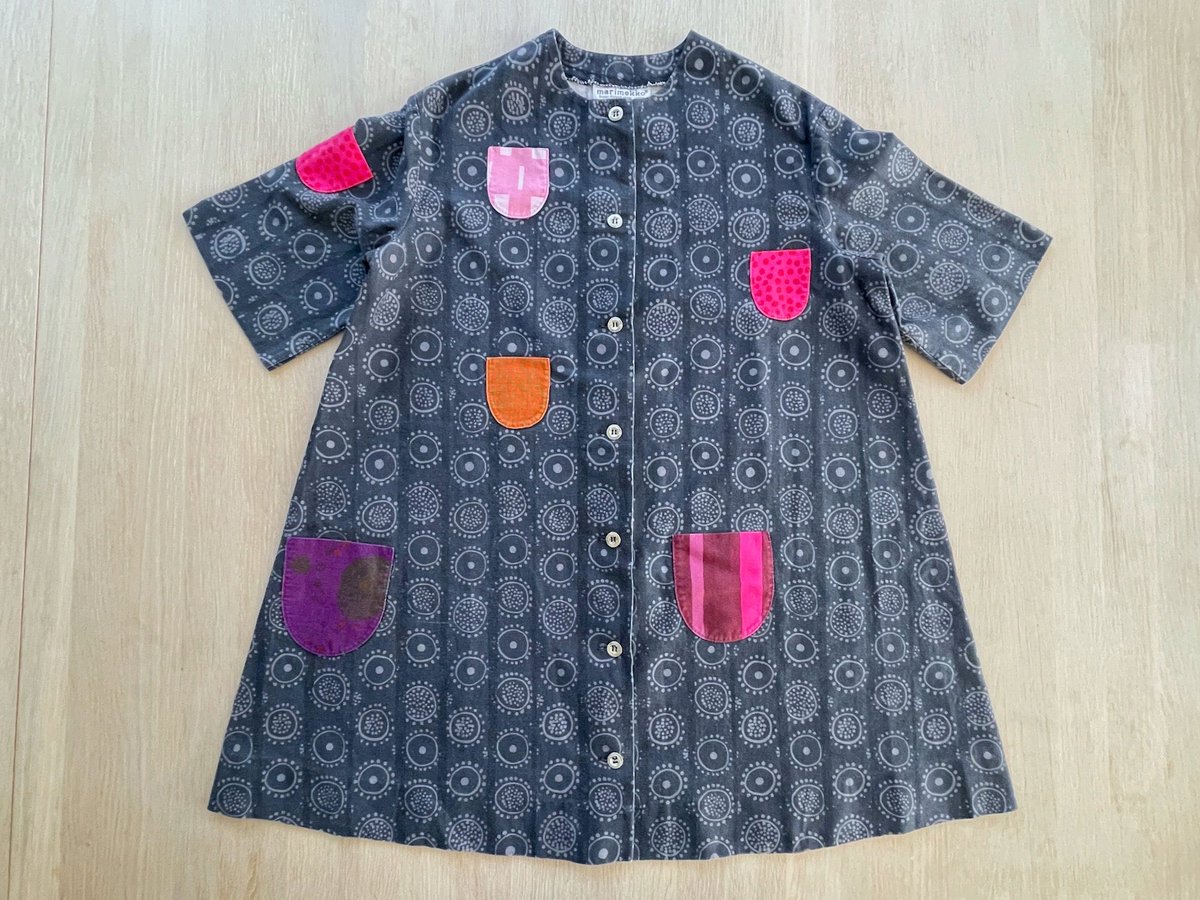 MARIMEKKO Vintage Shirt Dress with Pockets, Girl's Dress, Grey Pocket Dress Iloinen Takki, 9-10 Years, Finland 
 
iammiafinland.etsy.com/listing/157747…

#iammiafinland #secondhandfashion #vintagefashion #marimekko #marimekkovintage #vintagemarimekko #kidsclothes #uniquekidswear