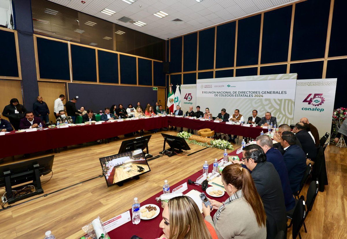 CONALEP_Mex's tweet photo. Con éxito concluimos la "1ra. Reunión Nacional de Directores Generales de Colegios Estatales del Sistema #Conalep". En donde se compartieron experiencias, conocimientos y estrategias para seguir #TransformandoCONALEP. 💚👏🏻

@ManuelEspino https://t.co/H8YdPndueU