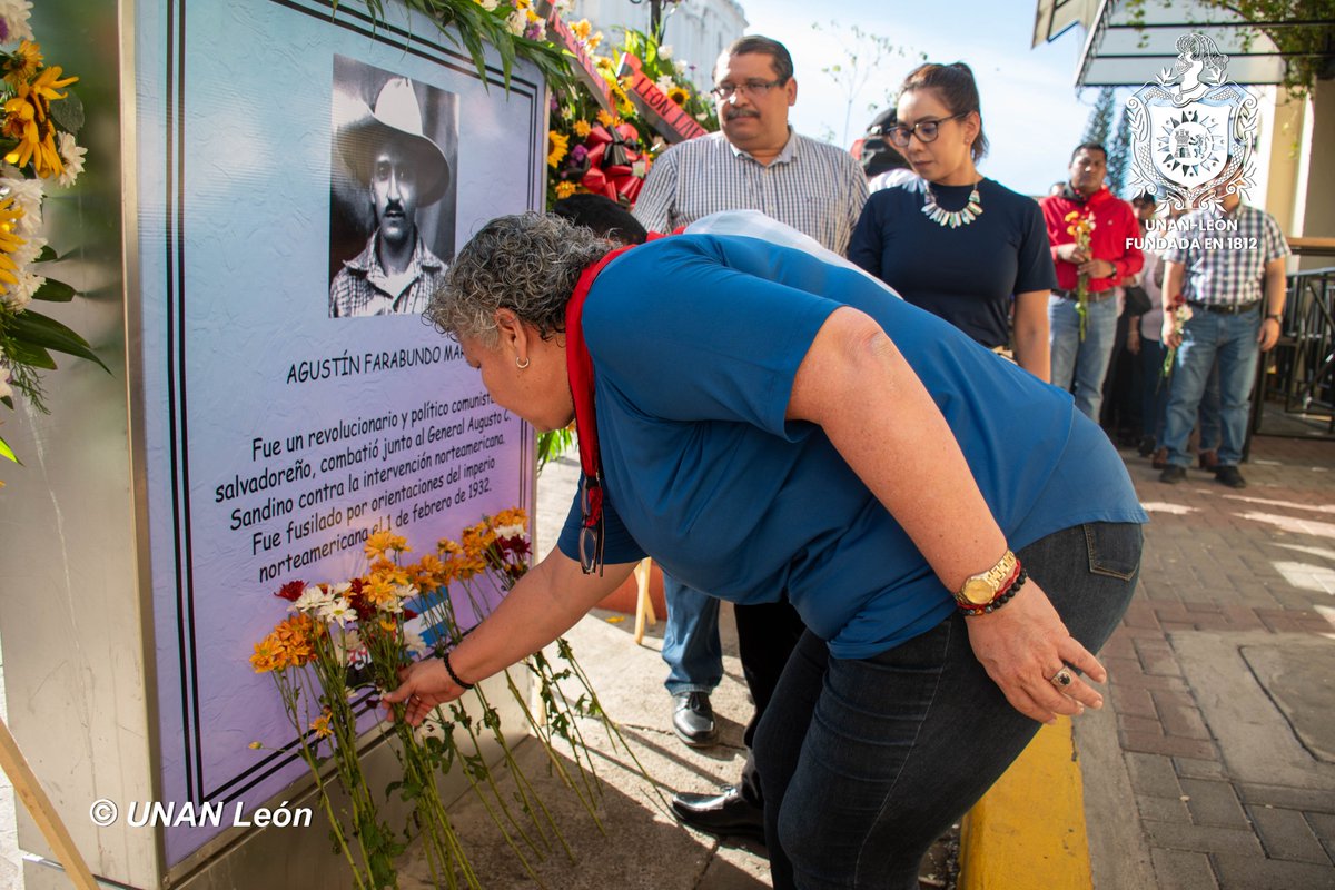 unanleon's tweet photo. En conmemoración al 92 aniversario del Tránsito a la Inmortalidad del Coronel Farabundo Martí, la comunidad universitaria de la UNAN-León dirigida por la Rectora Almarina Solís, rindió homenaje al líder revolucionario con ofrenda floral y guardia de honor en el paseo de los Héroes y las Heroínas de la Revolución de la ciudad universitaria.