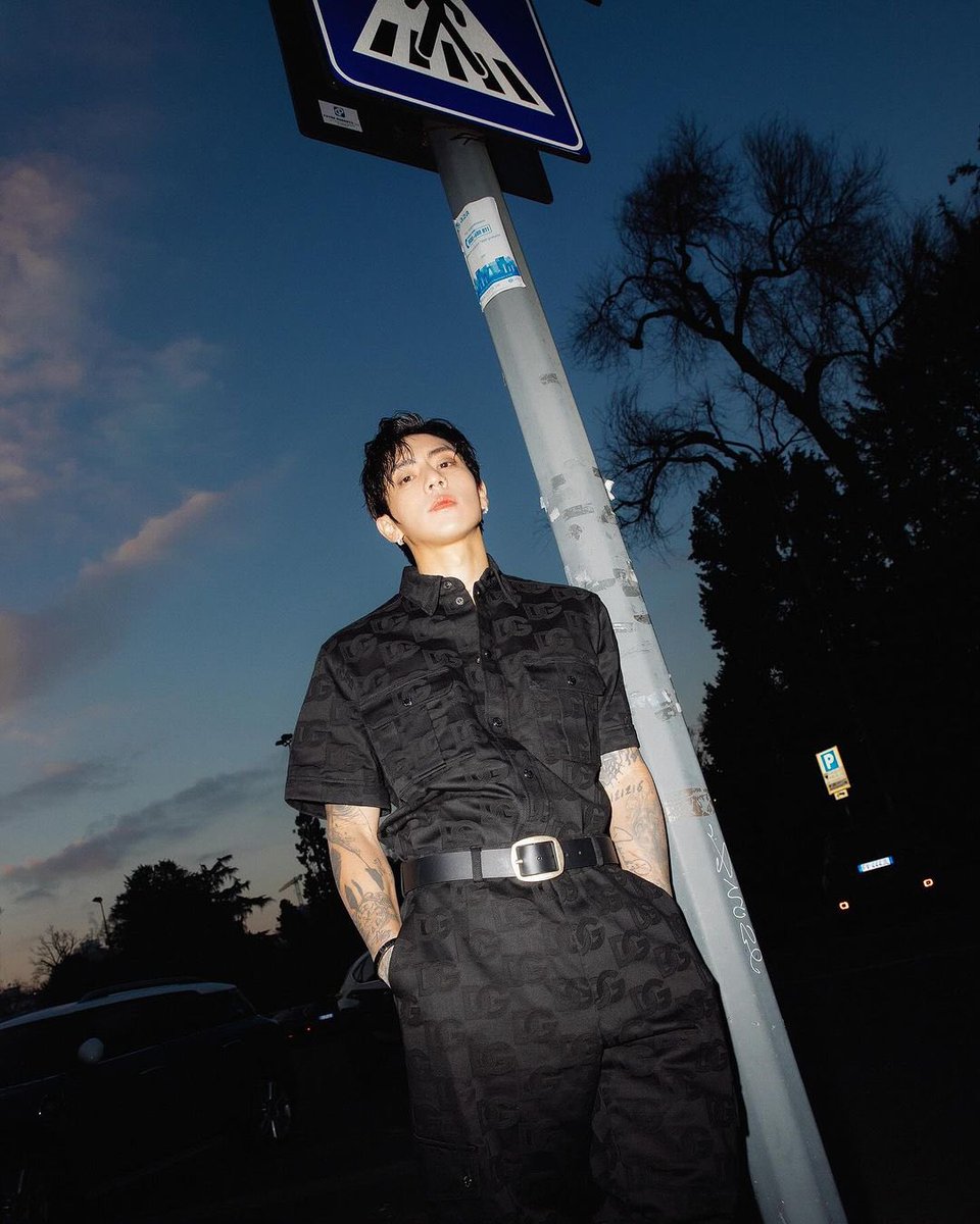 nidprian's tweet photo. a maestro of style and individuality, finds myself navigating the dynamic fashion scene of milan, where the streets are as alive with creativity as the runways of Dolce &amp; Gabbana and Arena Korea. https://t.co/NcS5HMXkJq