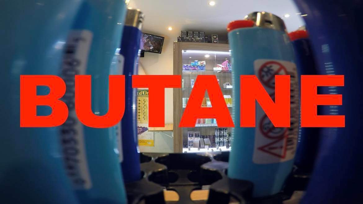 Pour le <a href="/festivalnikon/">Nikon Film Festival</a>, <a href="/AkagamiNoSacha/">Sacha</a> et moi avons co-réalisé un court-métrage ! 

Les gros plans de narines c’est par ici :  festivalnikon.fr/video/2023/4734

⚠️ La fin est juste folle attention si vous êtes sensibles