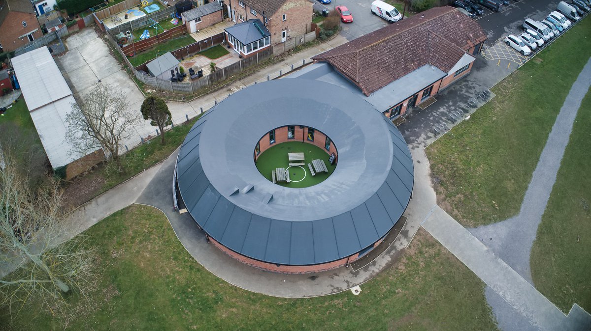 TopsealSystems's tweet photo. Fantastic aerial shot of a Topseal applied roof for a commercial organisation. 

If your organisation is looking at a repairing or renewing a roof in 2024, get in touch to find out more about the benefits of Topseal. https://t.co/evKImOuoRf