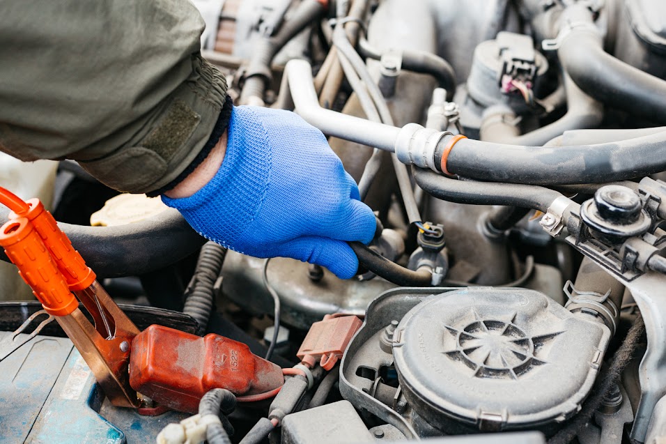 Don't let a small Auto Repair and Tires issue turn in to a big problem. Let Tire Mart & Auto Express help you! tiremartandautoexpress.com #EngineInstallation #LivermoreAutoRepair #EngineRebuilding #LivermoreAutoShop