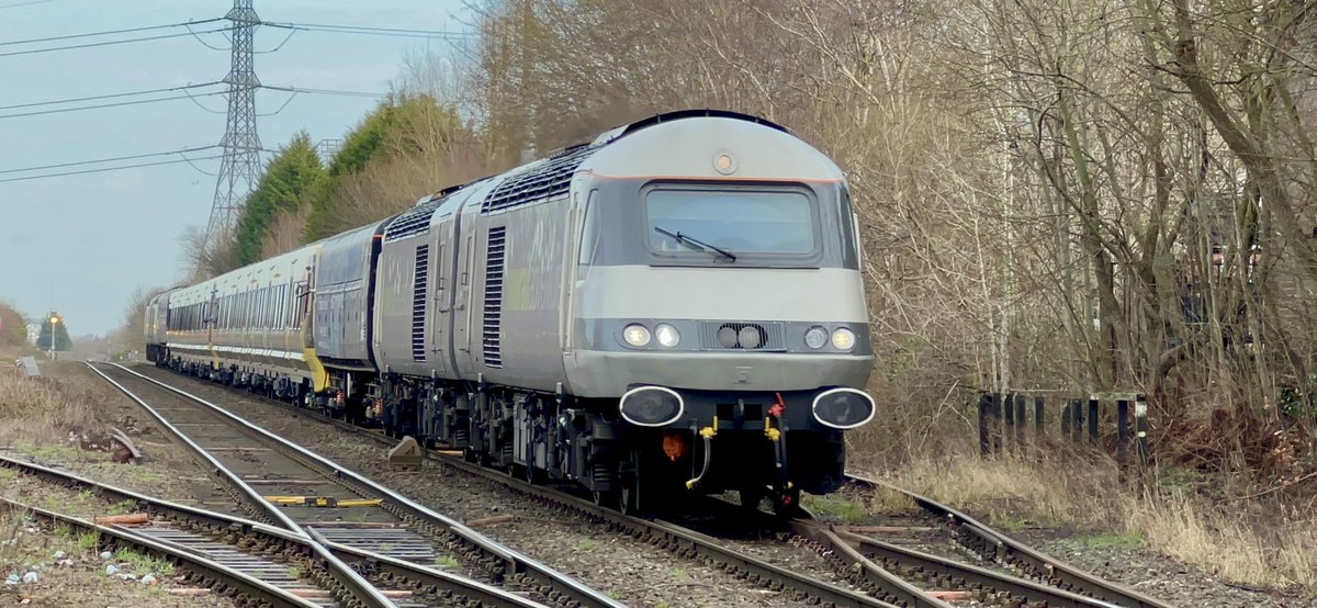 PlatformEdge1's tweet image. Class 777s on the Snow Hill Lines??? 😅

Rail Adventure HSTs pull 777045 + 777043 to Long Marston passing through Rowley Regis #Class43 #HST #Class777