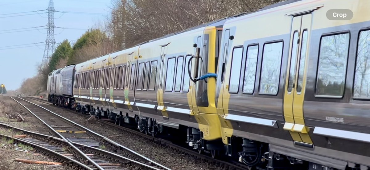 PlatformEdge1's tweet image. Class 777s on the Snow Hill Lines??? 😅

Rail Adventure HSTs pull 777045 + 777043 to Long Marston passing through Rowley Regis #Class43 #HST #Class777
