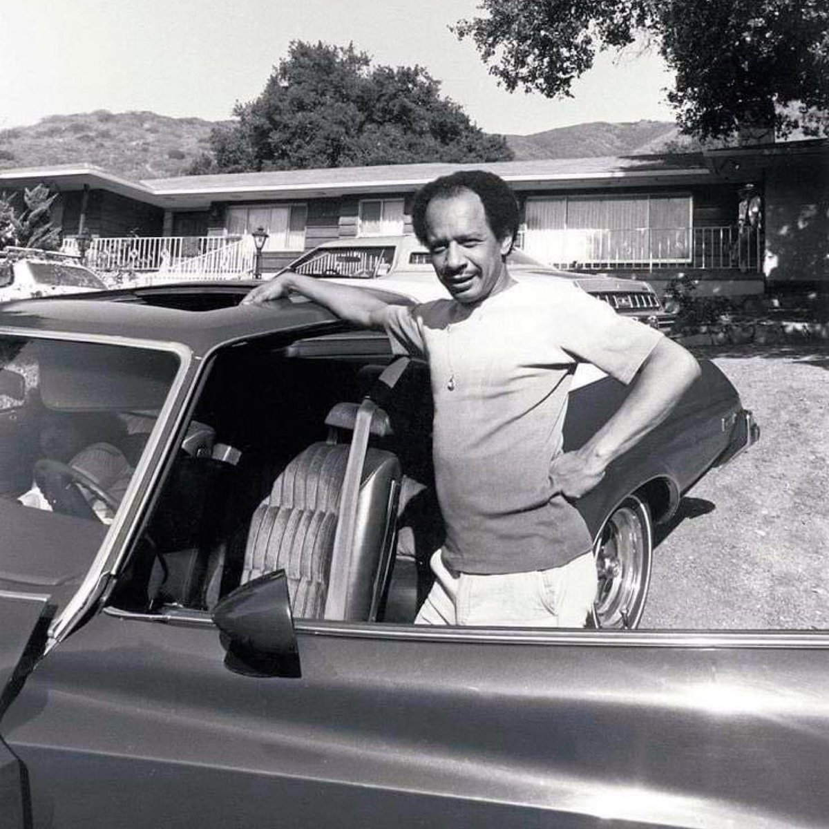 Sherman Hemsley, of The Jeffersons, in his yard in 1975.
Sherman took acting classes at night after working everyday at his full-time job at a local post office in Philadelphia. He was 35 years old when he finally got his breakout role as George Jefferson.

He was born on this