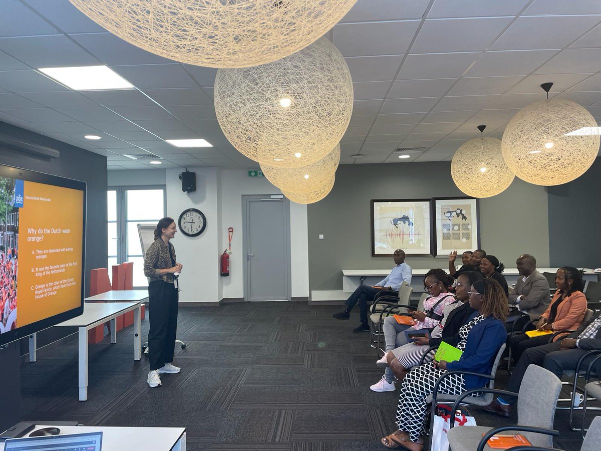 NLinKenya's tweet image. 🎓 On January 30, 2024, @NLinKenya proudly hosted a Pre-Departure Meeting, bringing together the bright minds granted scholarships for a Master or Short Course under the #OrangeKnowledgeProgramme. 🌐