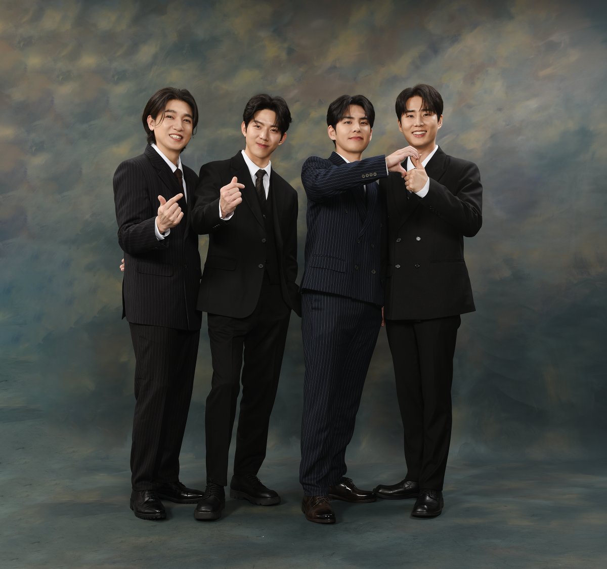 day6official's tweet photo. ⚠️ [본인 수령] My Day, DAY6

📂 B컷_추가_전달드립니다.
  ㄴ🎞️ Special B-cut ver.

#DAY6 #데이식스 https://t.co/4OzFdWWCNT