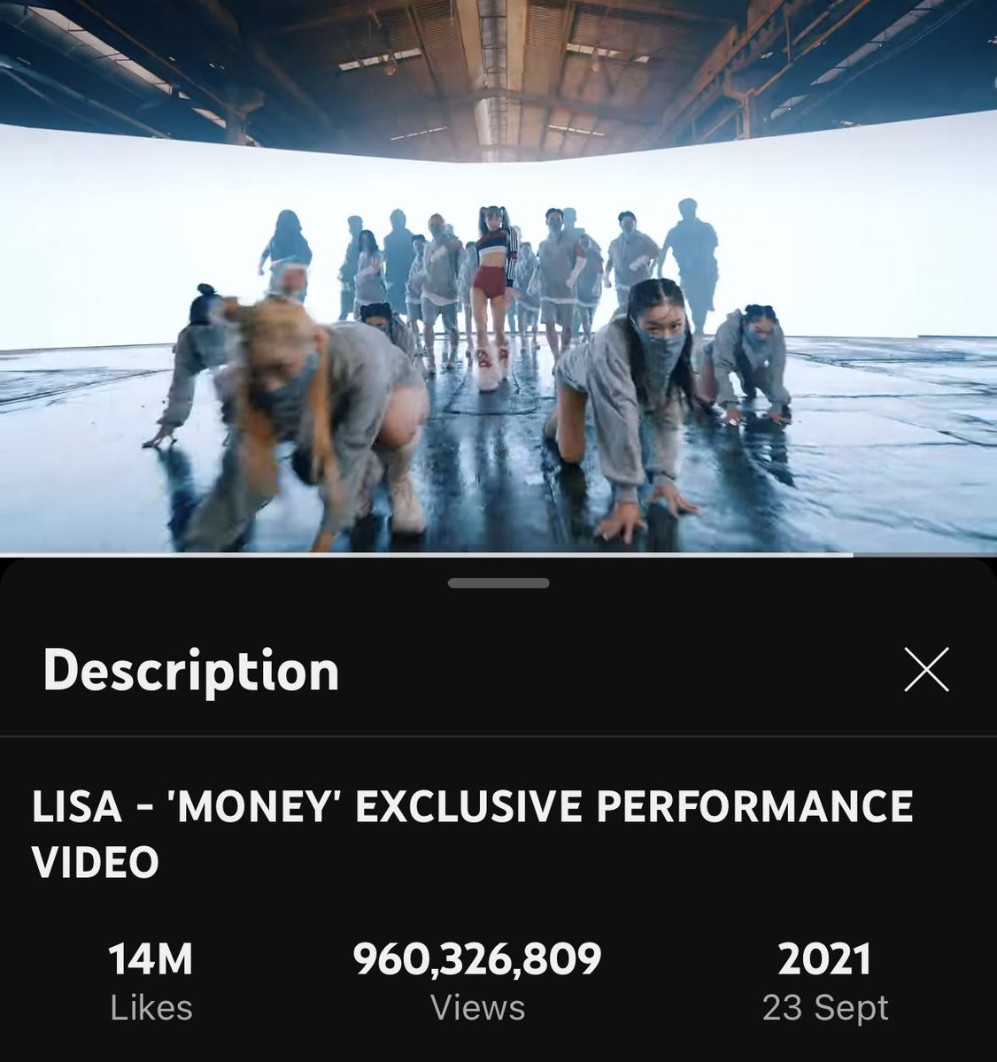 LISANATIONS_'s tweet photo. 40M away from 1B on MONEY 🔥 Who's still streaming with us?

#LISA #리사 #BLACKPINK #블랙핑크 #LALISA #MONEY https://t.co/16MgDEQdNW