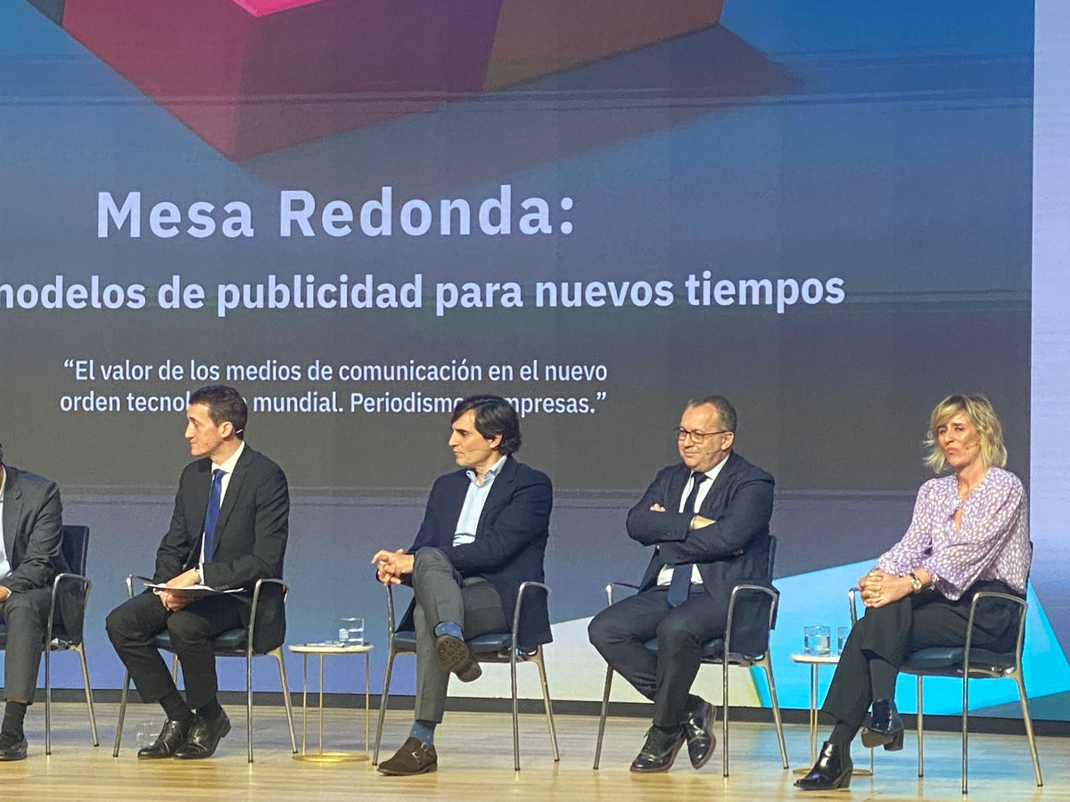 UtecaTV's tweet photo. ➡️ Es el momento de hablar de "Nuevos modelos de publicidad para nuevos tiempos" en esta nueva mesa redonda

Moderada por @JulianGarvin

Puedes comentar con #JornadaUteca https://t.co/vAzO20B96F