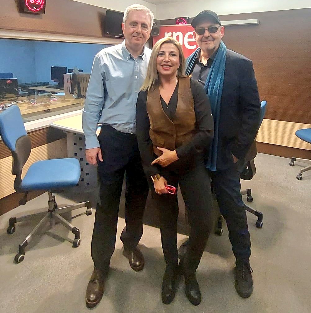 En pocos minutos, charlamos en <a href="/rne/">Radio Nacional</a> con el director de cine y guionista <a href="/alfonsoalbacet/">Alfonso Albacete</a> 

🎤Directo:rtve.es/play/audios/mu…