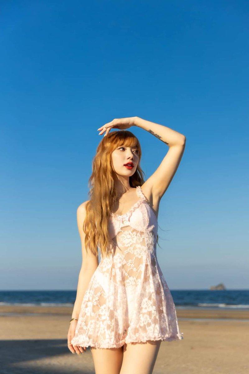 jannineweigelfc's tweet image. I miss the beachhh🌊☀️

// FB : Jannine Weigel 
#jannineweigel #ploychompoo #พลอยชมพู #jannineweigelfanclub