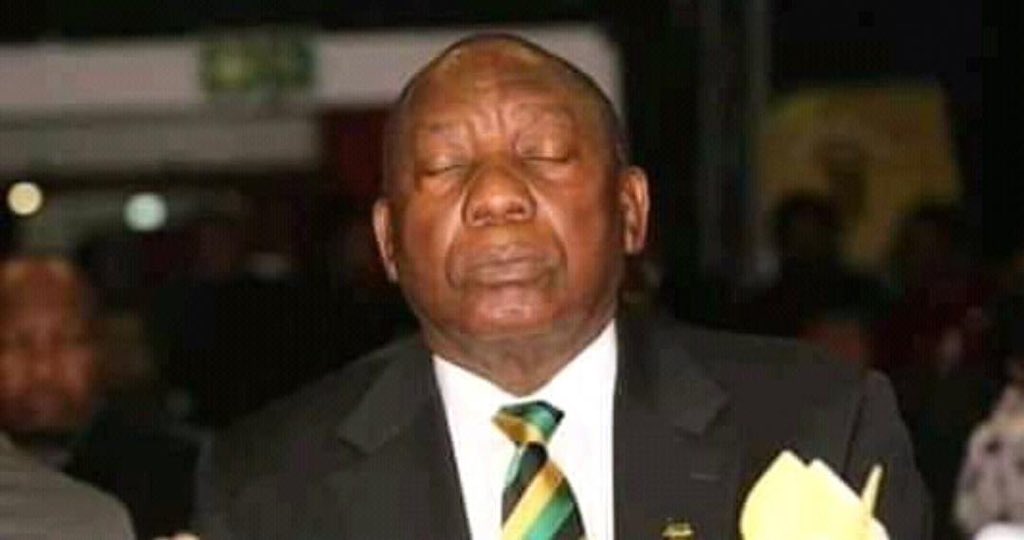 mpilohpakathi13's tweet photo. Skomota Senior  and Skomota Junior https://t.co/Ix7gHdKoG6