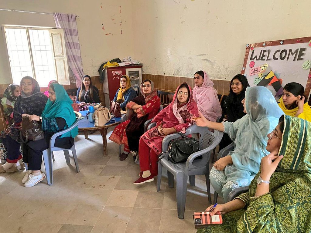Thrilling discussion in Hyderabad today! Teachers &amp; head teachers came together to tackle foundational learning challenges with the support of <a href="/MathsSciencePK/">PAMS</a> . Brainstorming solutions &amp; sharing best practices for a brighter future in education.