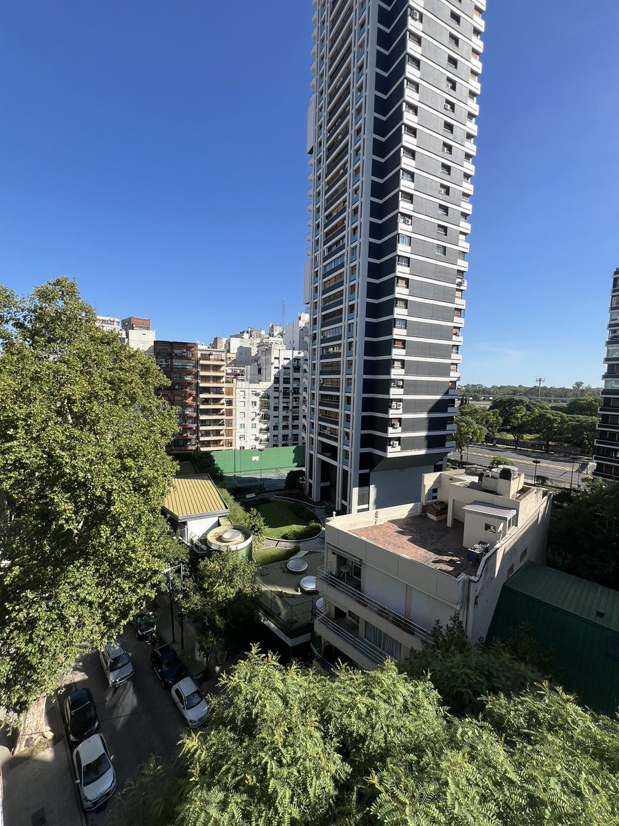 arielsbdar's tweet photo. HERMOSOOOO DÍA EN BUENOS AIRES! https://t.co/gpKCZjuCvc