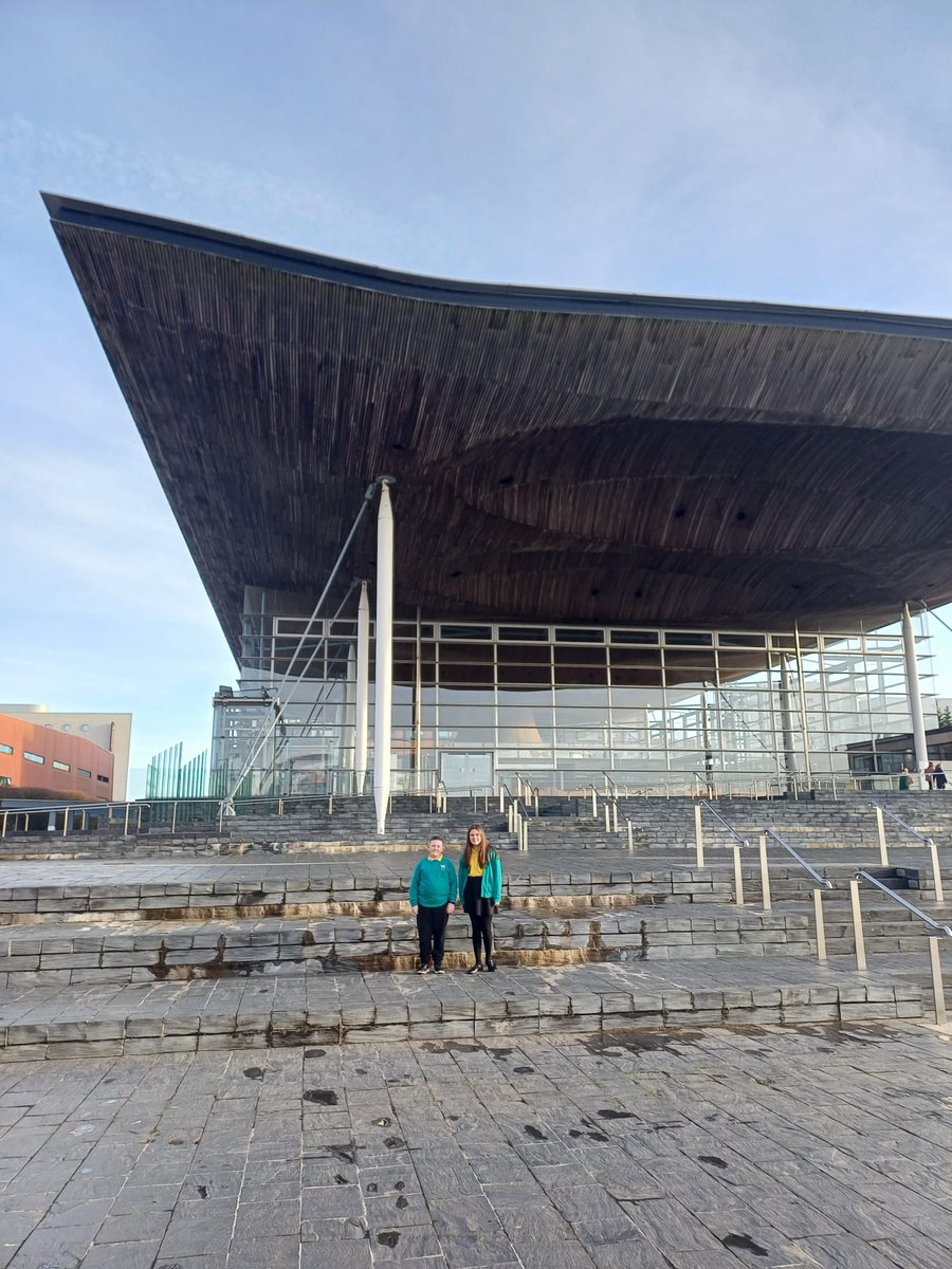 YsgolPenyPil's tweet photo. Mae dau ddisgybl blwyddyn 6 wedi mwynhau cynrychioli’r ysgol yn yn cyfarfod ‘Ein Senedd Ni’ y bore ‘ma. / Two year 6 pupils have enjoyed representing the school at the ‘Ein Senedd Ni’ meeting this morning. #cyngorpyp @SeneddCymru @SeneddIeuenctid https://t.co/cUu60HEDzZ