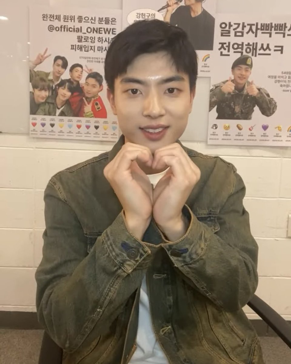 onewegee's tweet photo. I missed him so much 💜💜💜 https://t.co/A7u6LDPtC5