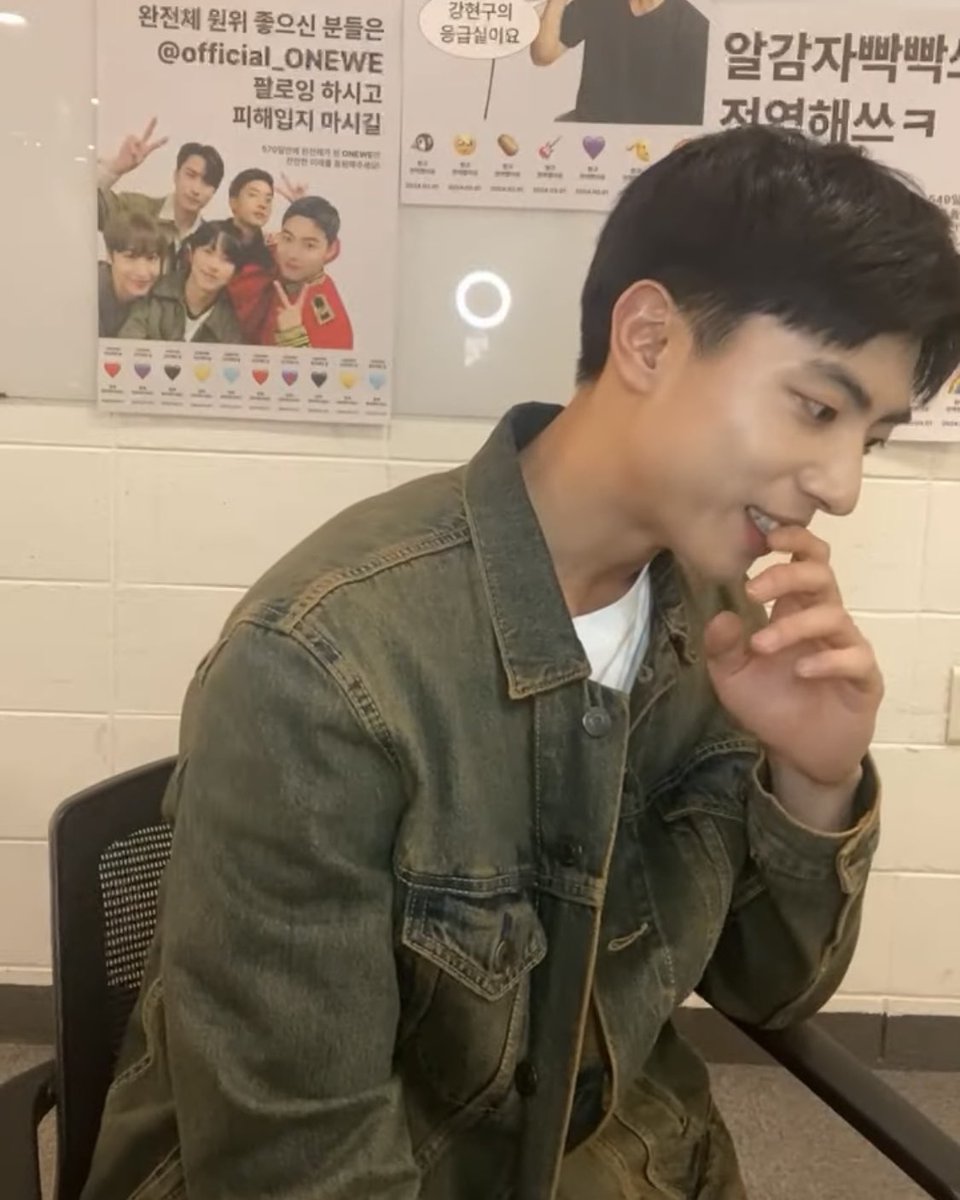 onewegee's tweet photo. I missed him so much 💜💜💜 https://t.co/A7u6LDPtC5