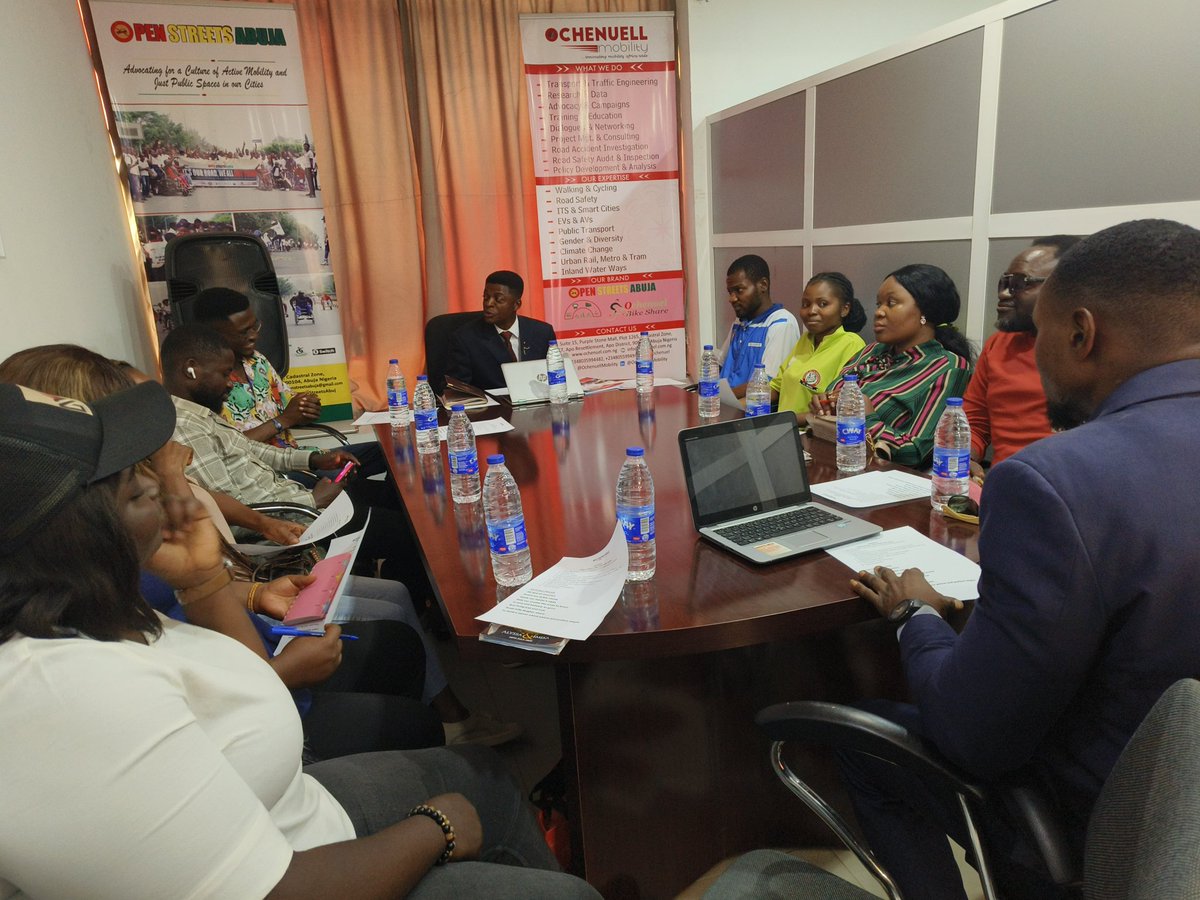 Exciting times ahead as bright minds begin strategizing and collaborating on the first edition of #openstreetsabuja2024
This year's promises to be massive.

#teamwork #volunteering #roadsforpeople #sustainablemobility #urbanmobility
