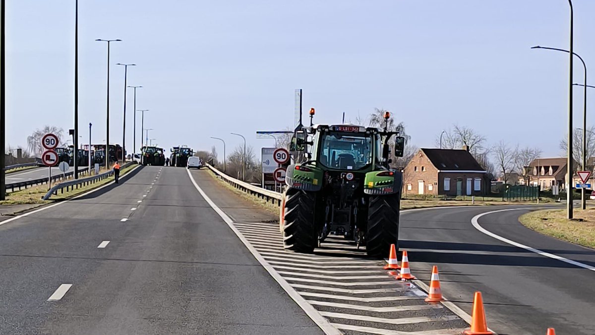 Police Comines tweet media