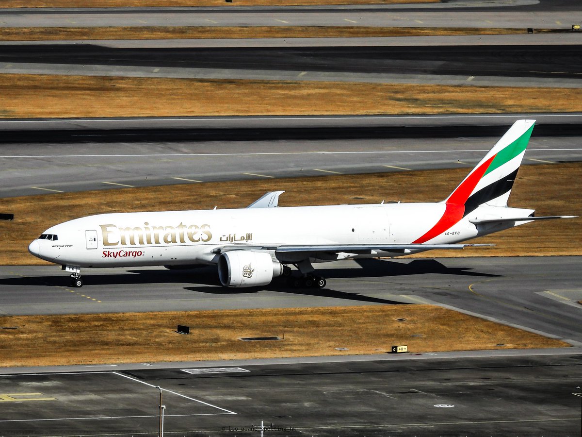 Emirates Cargo 🇦🇪

Aircraft type:
Boeing 777-F 

Registration:
A6-EFO

Status:
Taxiing on taxiway Kilo for runway 07R departure 

Location:
Hong Kong International Airport (VHHH/HKG)

#emirates #emiratescargo #boeing777f #boeing777 #emiratesairline #emiratesairlines