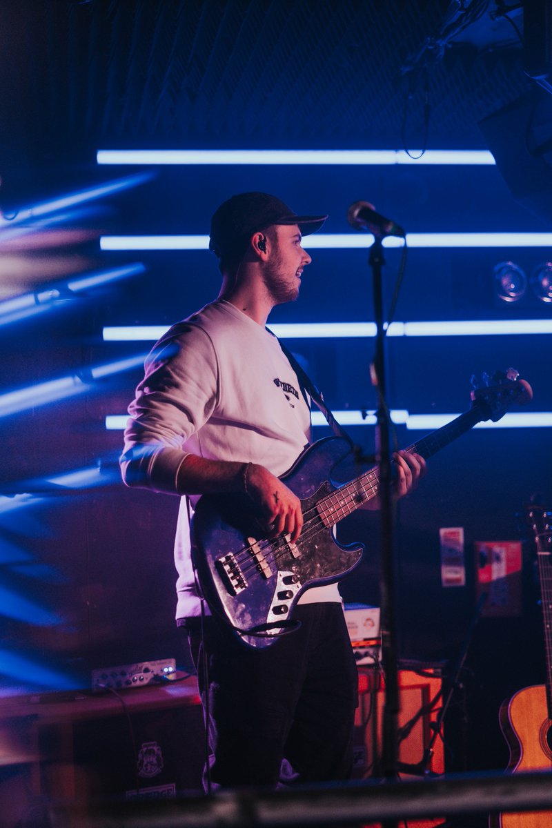wearepictureday's tweet photo. Thank you to everyone that came out for our debut gig last night 💥 We loved all the support and can’t wait for the next one! 🔊

Stay posted, this is only the beginning…

📸: Katie Hipkiss Visuals
#band #music #indie #pictureday #indieband #wearepictureday #guitar #bass #drums https://t.co/ZIrcj4DvVx