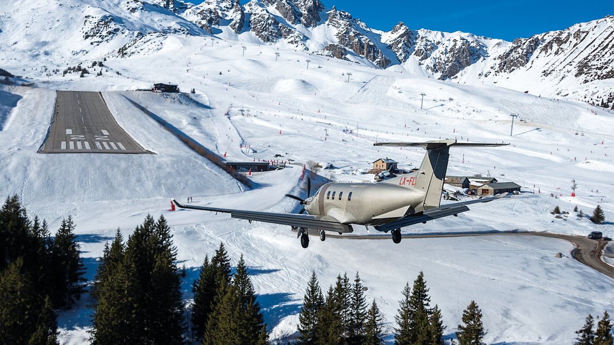 Our February 2024 calendar image features a PC-12 NGX on short final at Courchevel Altiport in the French Alps. Download it on our website now! pilatus-aircraft.com/downloads#cale… #pilatus #pc12 #courchevel #craftedinswitzerland