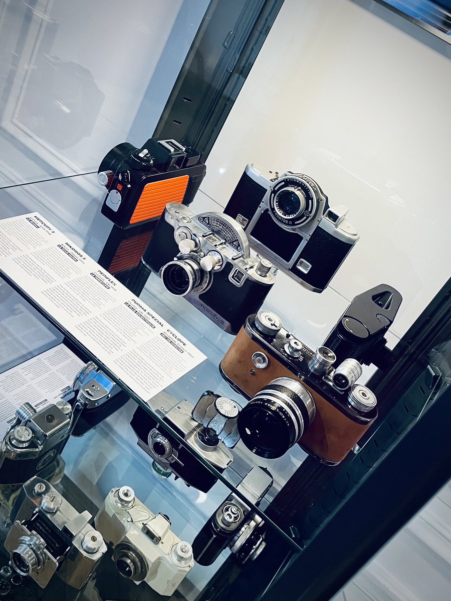 Today we welcome the incredible 1952 Alsaphot Cyclope in one of the Museums showcases.

Less than 2000 of this crazy device were ever produced and we are proud to display one !

Come visit the first Parisian #museum entirely dedicated to iconic #cameras!

#photography #analog