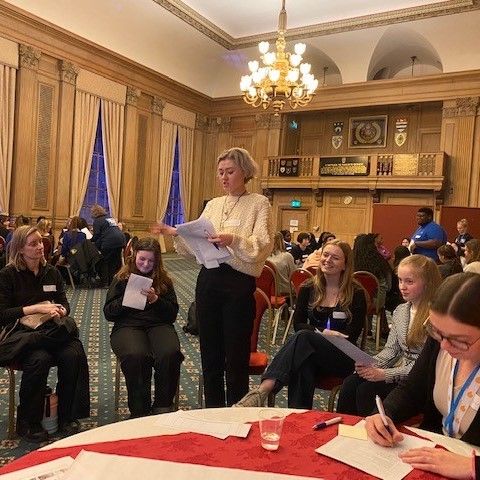 The @leedsartgallery #youthcollective were invited to collaborate with @Child_Leeds for the Youth Voice Takeover last night #leedscitycouncil Civic Hall. Amelia, Darcey, Jacqueline and Nina led discussions relating to Wish 6, transportation RT: @Child_Leeds @LeedsMuseums 🧡 👍