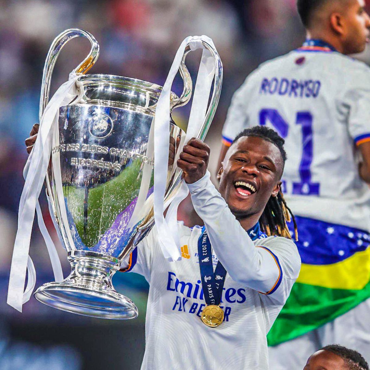 Mario___RM's tweet photo. Fermin debutó en la Champions con 20 años.

Con 18 años, Camavinga ya era campeón de Europa siendo decisivo en las eliminatorias. https://t.co/7gUxCdjM4h