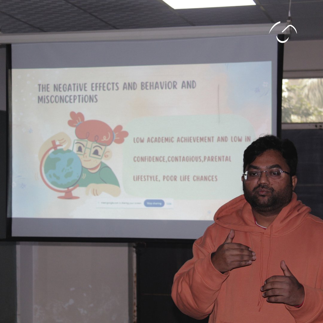 OnGraph's tweet photo. This time OG learner session delved into childhood cancer, a rapidly spreading threat among those under 18. 

Mahesh, our colleague, shared vital insights on cancer and early detection. 

#CancerAwareness #ChildhoodCancer #FightCancer #LearnerSession #OnGraph https://t.co/j2idbtADa3