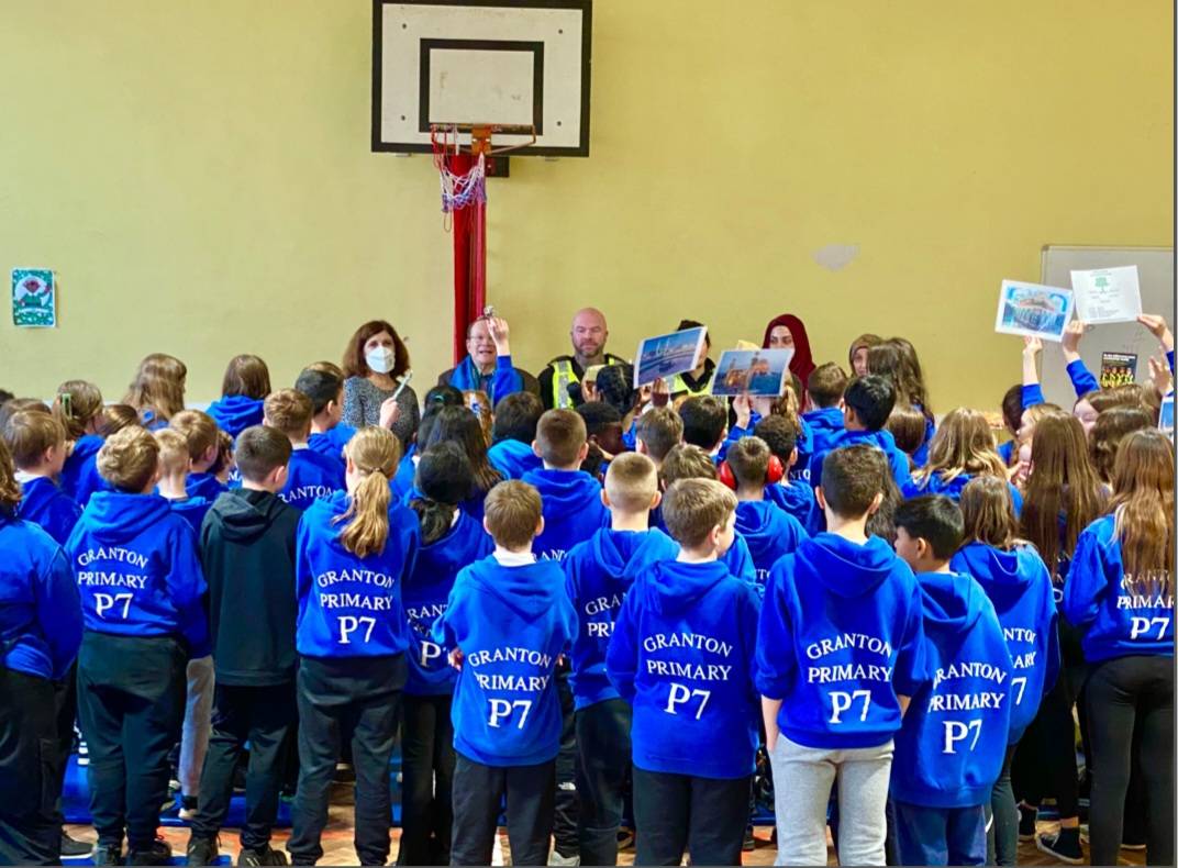 PSOSNWEdinburgh's tweet photo. Thanks to Edinburgh Interfaith Association @EdinInterfaith for joining us at Granton Primary @GrantonPS helping the pupils understand different religions and target Hate Crime. #forthcommunity #keepingchildrensafe https://t.co/hEIp0kGQJH